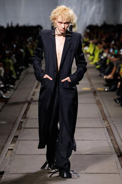 Look 2